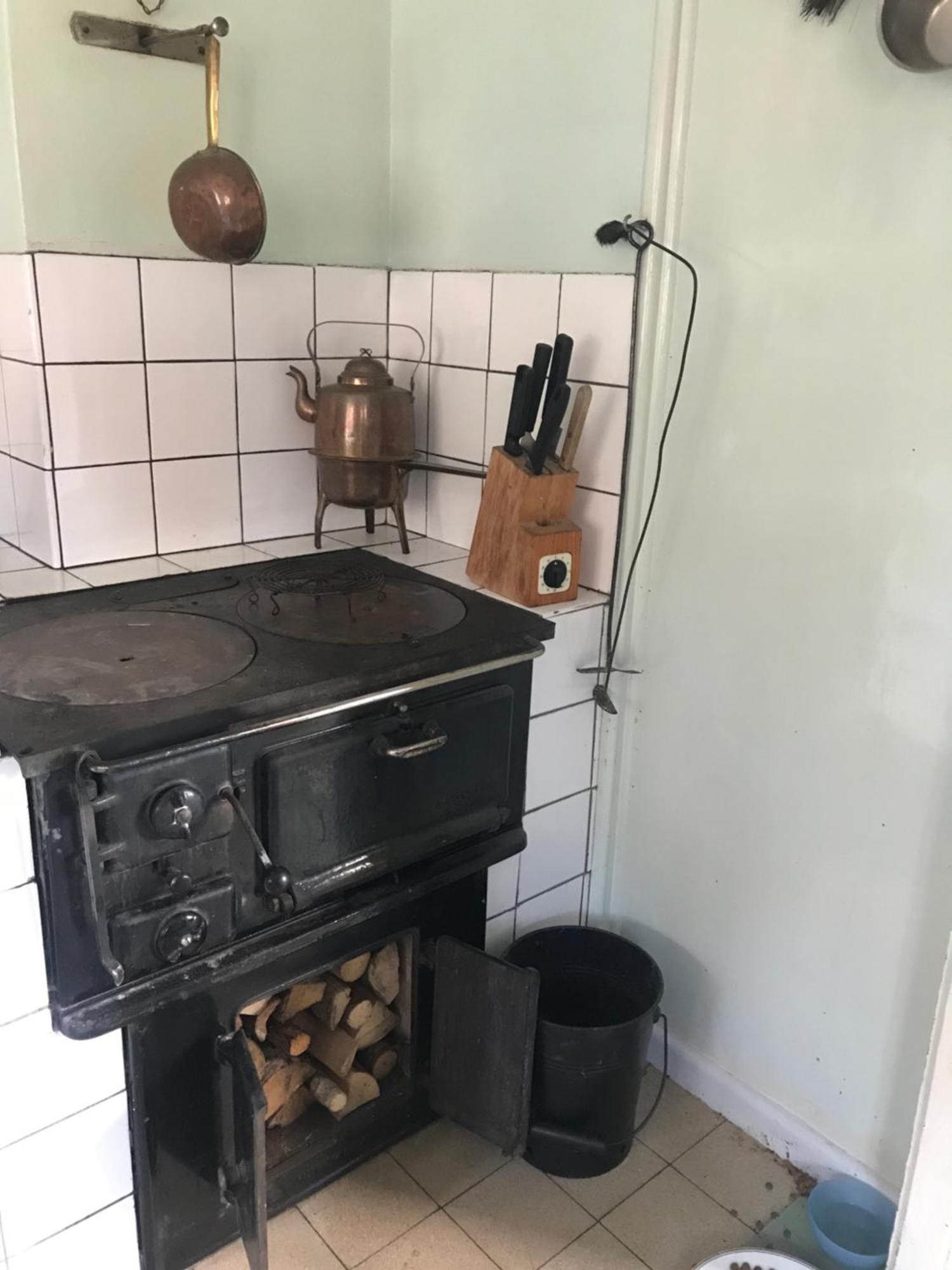 Charmigt Aeldre Hus, Laddbox 22 Kw, 5 Bil-Minuter Till Bad Strömstad المظهر الخارجي الصورة