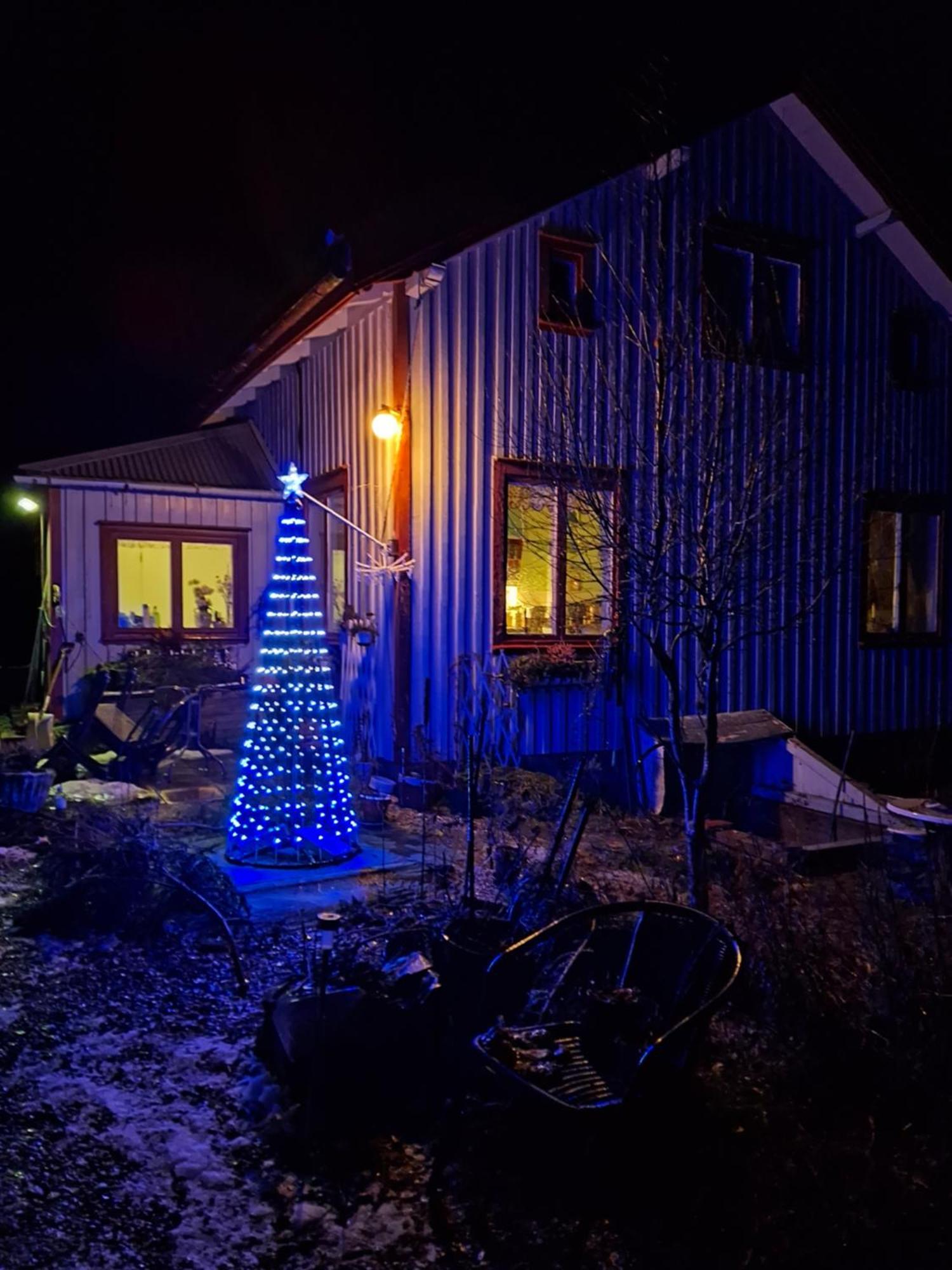 Charmigt Aeldre Hus, Laddbox 22 Kw, 5 Bil-Minuter Till Bad Strömstad المظهر الخارجي الصورة